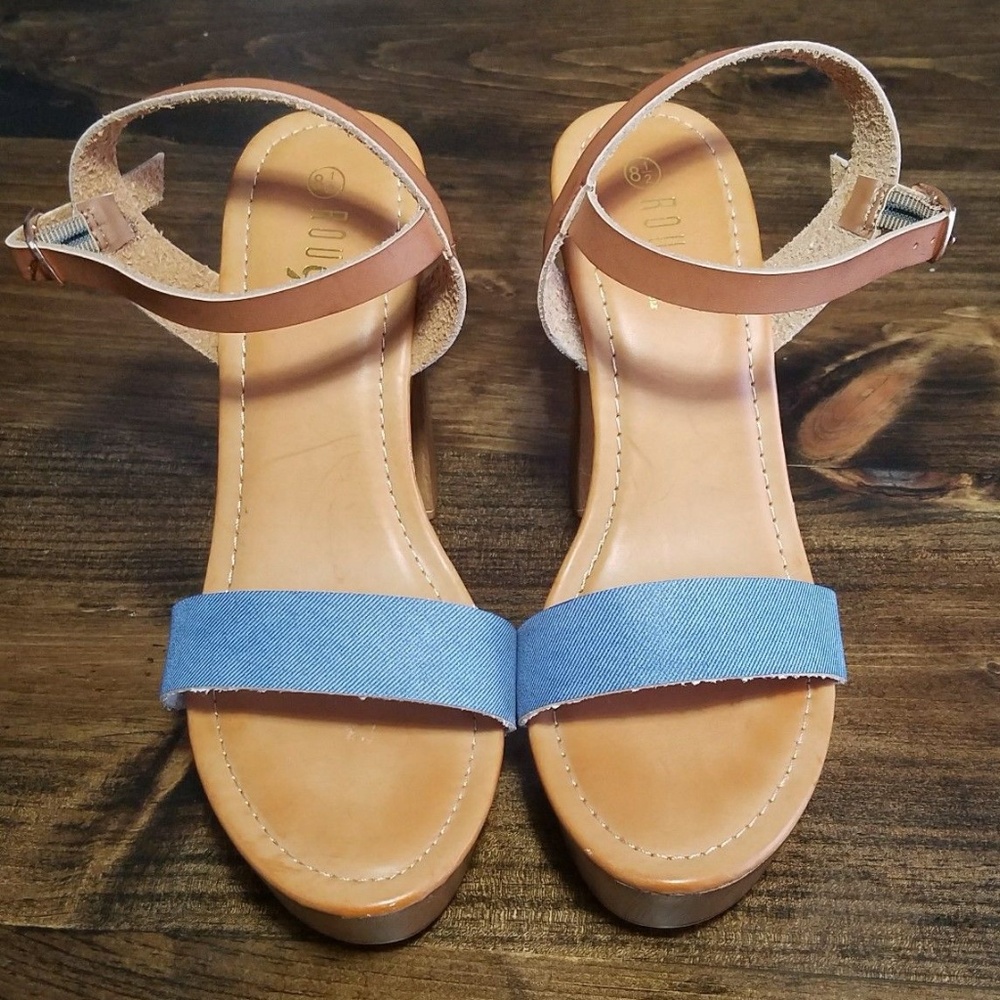 Rouge Helium blue wood sandal heels Size 8.5